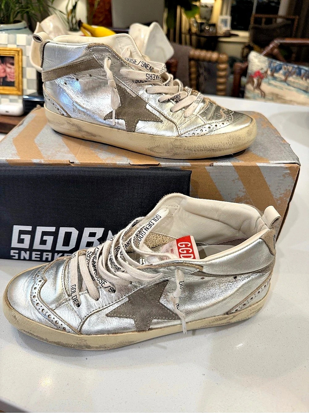 Golden Goose Women's Mid Star in silver laminated leather with dove gray star